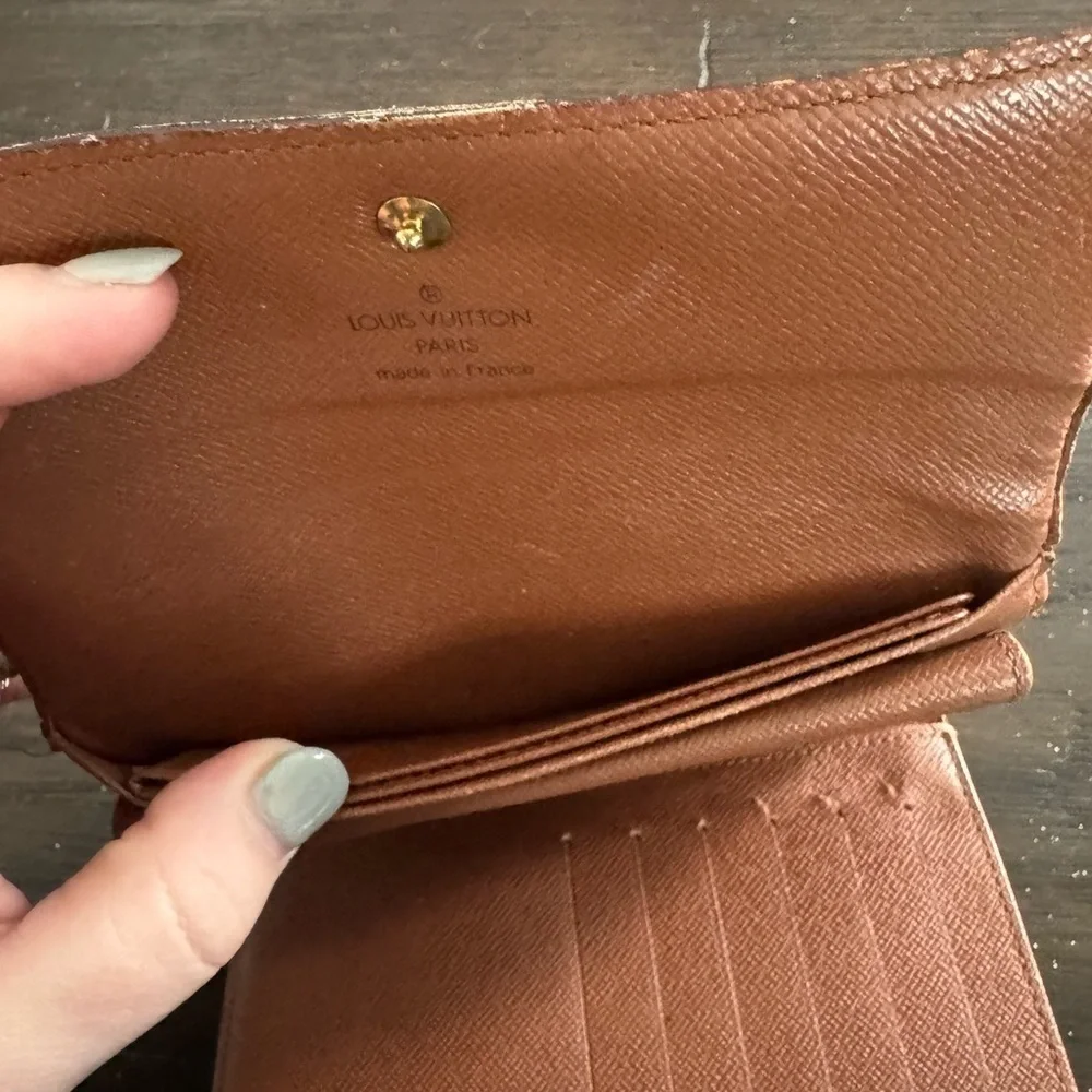 Louis Vuitton Trifold Snap Monogram Wallet